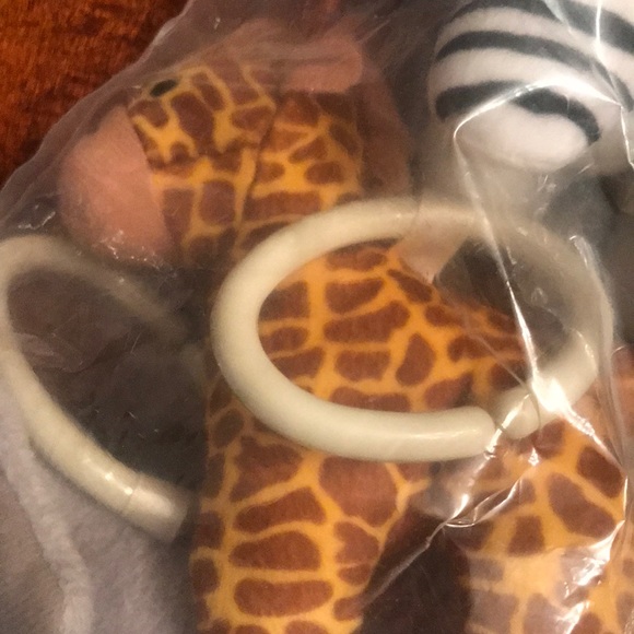 Small Plush Animals to attach to Stroller - Picture 4 of 8